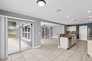7335 Bridgeview Dr, Wesley Chapel, FL 33545 - Photo 22