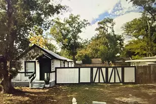 8424 N Highland Ave, Tampa, FL 33604 - Photo 1