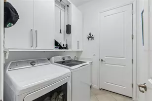 17622 Santorini Ct, Venice, FL 34293 - Photo 38