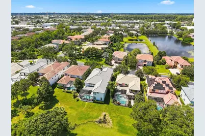 2707 Lakebreeze Lane S, Clearwater, FL 33759 - Photo 2