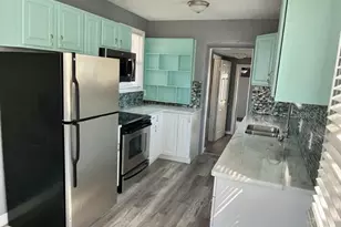 2720 Edwards Ave S, Saint Petersburg, FL 33705 - Photo 4