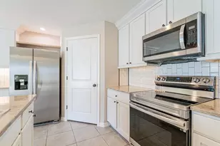 13748 Wineberry Dr, Dade City, FL 33525 - Photo 4