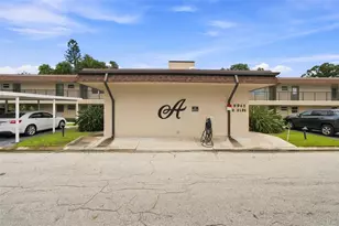 9945 47th Ave N, Saint Petersburg, FL 33708 - Photo 2