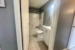 1400 Gandy Blvd N, Saint Petersburg, FL 33702 - Photo 12