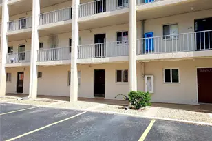 3520 Lake Bayshore Dr, Bradenton, FL 34205 - Photo 2