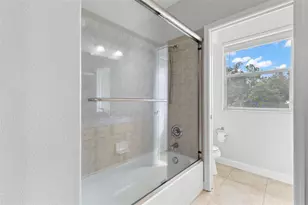 9240 San Martin Blvd NE, Saint Petersburg, FL 33702 - Photo 38