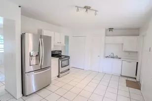 717 NW 1st St, Boynton Beach, FL 33435 - Photo 6