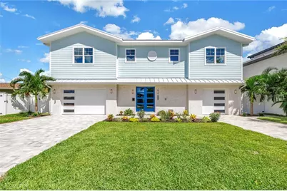 7957 2nd Avenue S, Saint Petersburg, FL 33707 - Photo 2