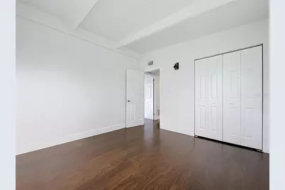 1310 Warrington Way, Tampa, FL 33619 - Photo 22