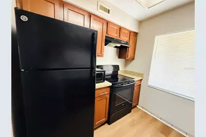 7525 Pitch Pine Circle #D, Tampa, FL 33617 - Photo 8