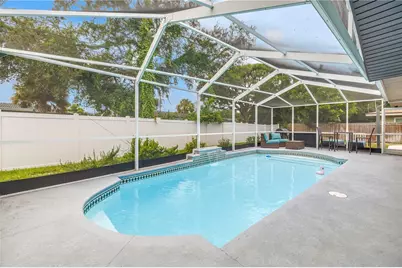 2690 65th Avenue S, Saint Petersburg, FL 33712 - Photo 2