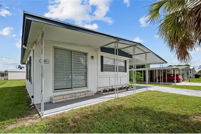 36917 Grace Avenue, Zephyrhills, FL 33542 - Photo 24