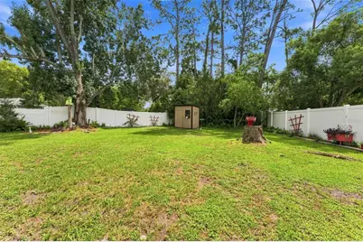 9004 Vicksburg Road, Spring Hill, FL 34608 - Photo 32