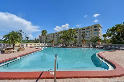 4650 Cove Circle #104, Saint Petersburg, FL 33708 - Photo 44