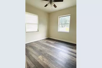 454 49th Avenue N, Saint Petersburg, FL 33703 - Photo 6