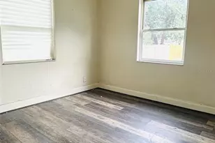 454 49th Ave N, Saint Petersburg, FL 33703 - Photo 6
