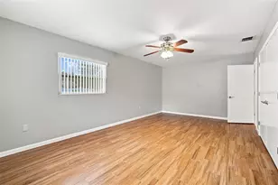 526 S Larry Cir, Brandon, FL 33511 - Photo 22