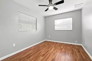 526 S Larry Cir, Brandon, FL 33511 - Photo 30