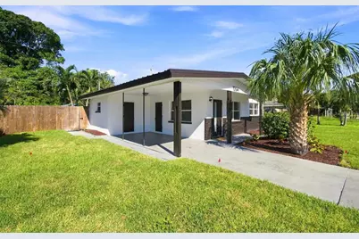 1204 65th Street NW, Bradenton, FL 34209 - Photo 6