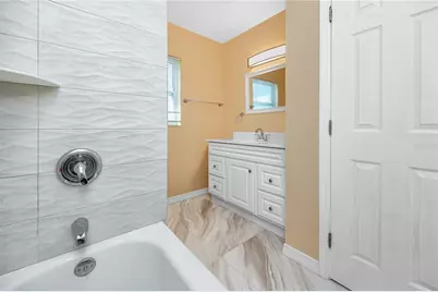 3747 Shady Bluffs Drive, Largo, FL 33770 - Photo 28