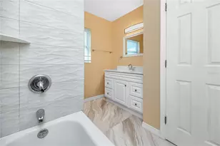 3747 Shady Bluffs Dr, Largo, FL 33770 - Photo 28