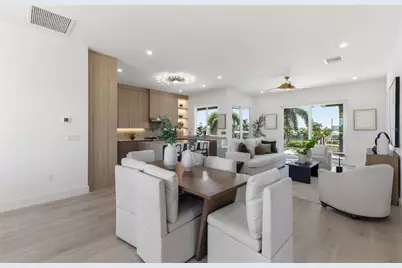 7870 Causeway Boulevard S, Saint Petersburg, FL 33707 - Photo 10