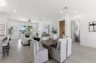 7870 Causeway Blvd S, Saint Petersburg, FL 33707 - Photo 12