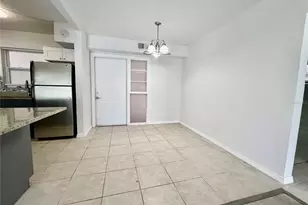 11705 3rd St E, Treasure Island, FL 33706 - Photo 12