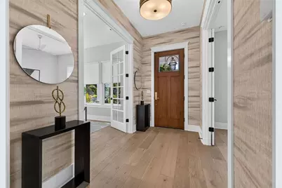 2525 Dartmouth Avenue N, Saint Petersburg, FL 33713 - Photo 6