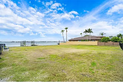424 55th Avenue, Saint Pete Beach, FL 33706 - Photo 12