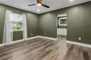 10420 N Hamner Ave, Tampa, FL 33612 - Photo 14