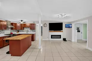 1727 Waikiki Way, Tampa, FL 33619 - Photo 6