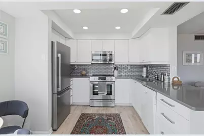 6357 Bahia Del Mar Boulevard #406, Saint Petersburg, FL 33715 - Photo 4