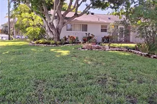 344 Crosswinds Dr, Palm Harbor, FL 34683 - Photo 2