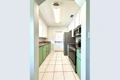 2119 W Henry Avenue, Tampa, FL 33603 - Photo 6