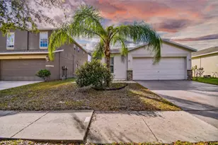 7956 Carriage Pointe Dr, Gibsonton, FL 33534 - Photo 1