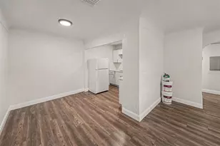 2140 22nd Ave N, Saint Petersburg, FL 33713 - Photo 10