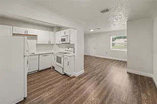 2140 22nd Ave N, Saint Petersburg, FL 33713 - Photo 4