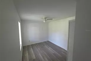 8413 Barrett Pl, Tampa, FL 33617 - Photo 18