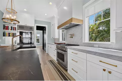 239 39th Avenue NE, Saint Petersburg, FL 33703 - Photo 14