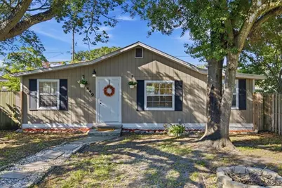 449 38th Avenue N, Saint Petersburg, FL 33704 - Photo 1