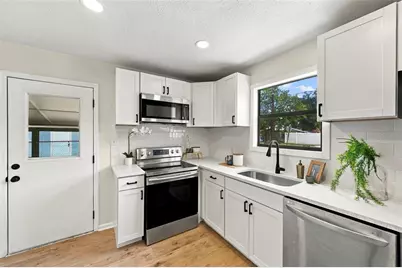 5405 S 79th Street, Tampa, FL 33619 - Photo 8