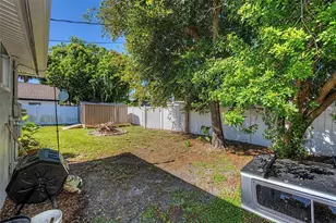 1001 Queen St S, Saint Petersburg, FL 33712 - Photo 20