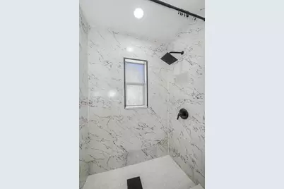 1001 Queen Street S, Saint Petersburg, FL 33712 - Photo 14