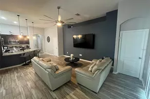 12007 Rambling Stream Dr, Riverview, FL 33569 - Photo 4
