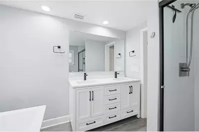 2707 W Kenmore Avenue, Tampa, FL 33614 - Photo 16