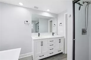 2707 W Kenmore Ave, Tampa, FL 33614 - Photo 16