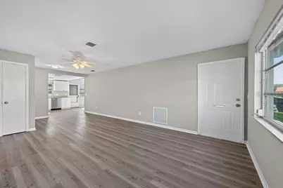 8265 Vendome Boulevard N, Pinellas Park, FL 33781 - Photo 6