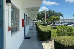 8455 112th St, Seminole, FL 33772 - Photo 4