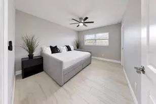 6315 Wisteria Ln, Apollo Beach, FL 33572 - Photo 38